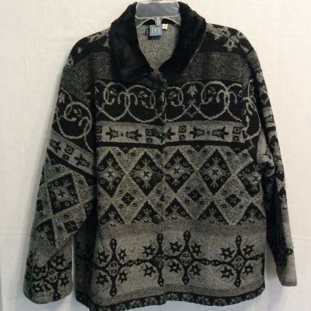 XL Grey and Black Coat by IVY